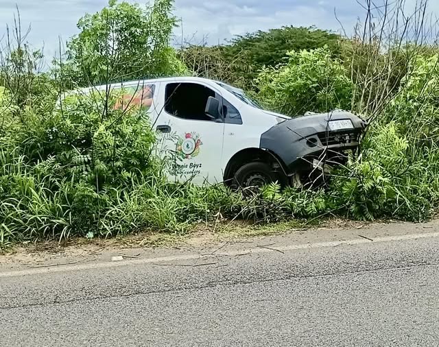 Driver Injured After Vehicle Overturns: Phoenix - KZN