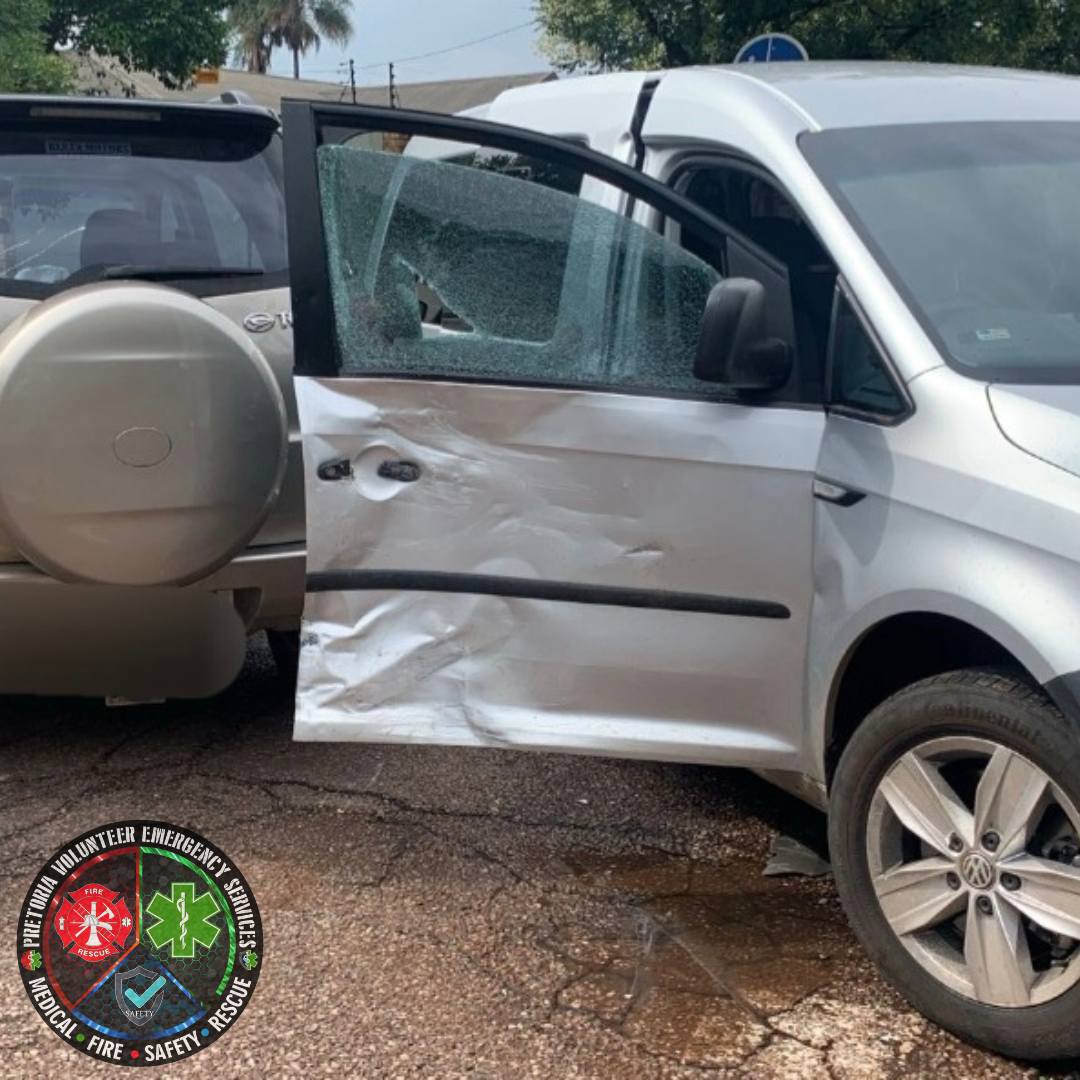 Male driver suffered a seizure and collided with another vehicle in Waverley, Pretoria