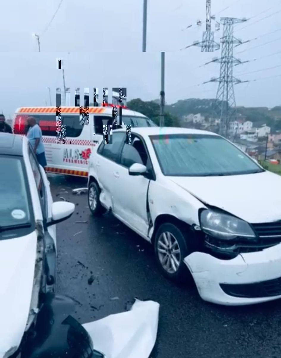 A multiple vehicle pile-up has occurred on M1 West before the Westcliff off-ramp