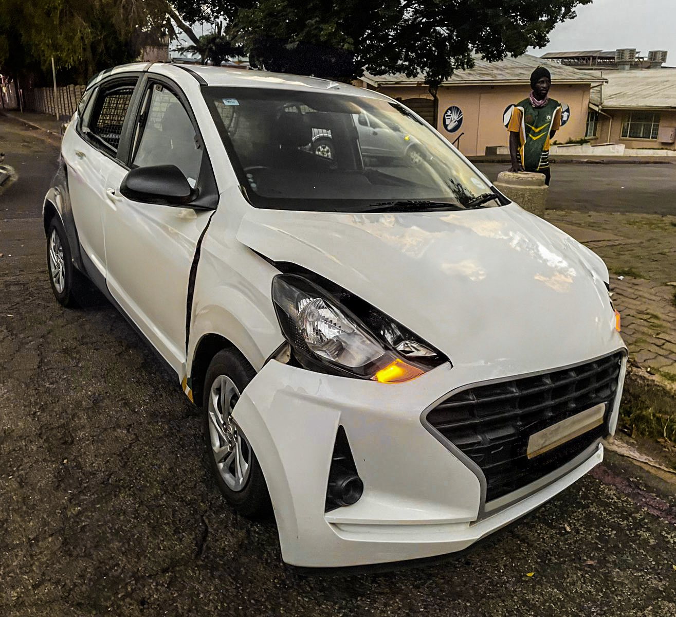 Collision at the corners of Ueckermann and Strydom streets, Heidelberg