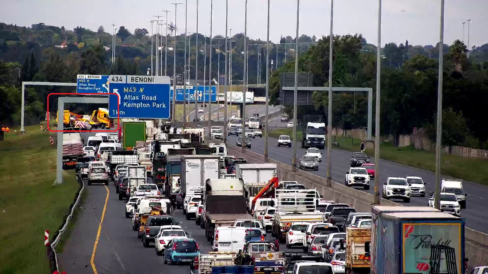 Motorists are advised of a crash on the N12 eastbound before Atlas Road