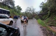 The R523 road near Thate in the Vhembe District is partially blocked due to flooding