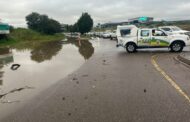 Tshwane Metro Police Department advises motorists to avoid several roads including Rabie street and End Street affected by floods in Centurion