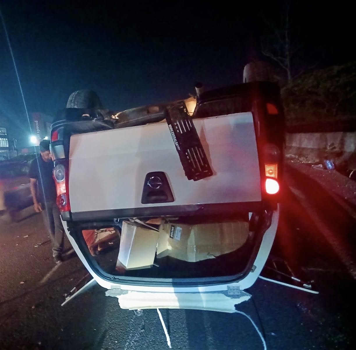 Three Injured In Multi-Vehicle Crash: Phoenix - KZN