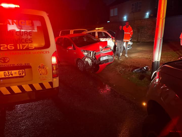 Driver loses control of her vehicle, resulting in a collision with an electricity pole, Pretoria East