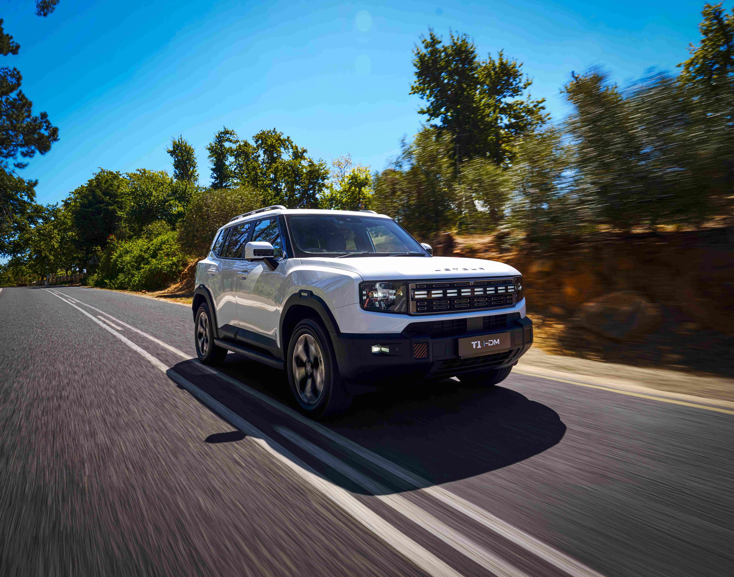 The Jetour T1 i-DM builds on the success of the Jetour T1 by adding intelligent hybrid technology