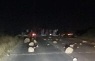 Protest action on the R550 road next to Tsietsie section