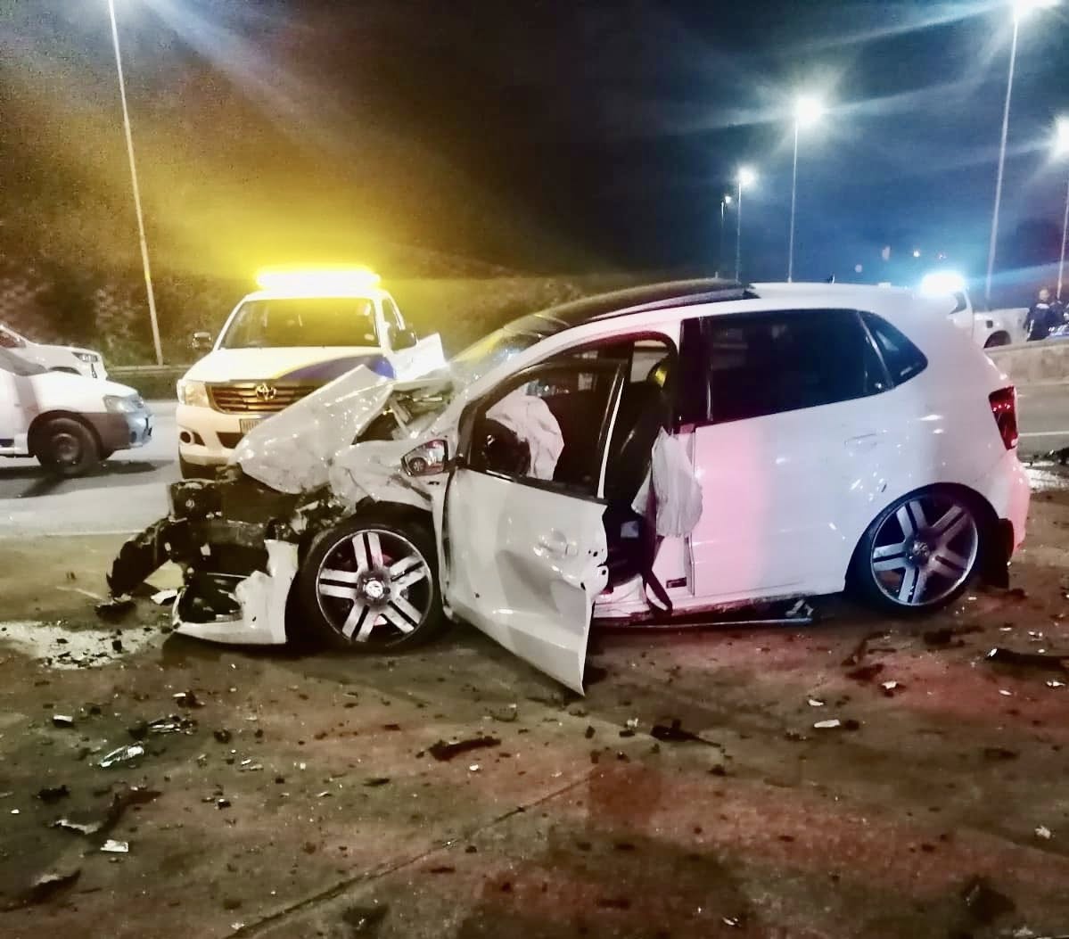 Head-On Collision Leaves Five Injured: Avoca Hills - KZN