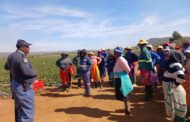 The Mooinooi SAPS Social Crime Prevention team warns on hitchhiking and crossing the national road