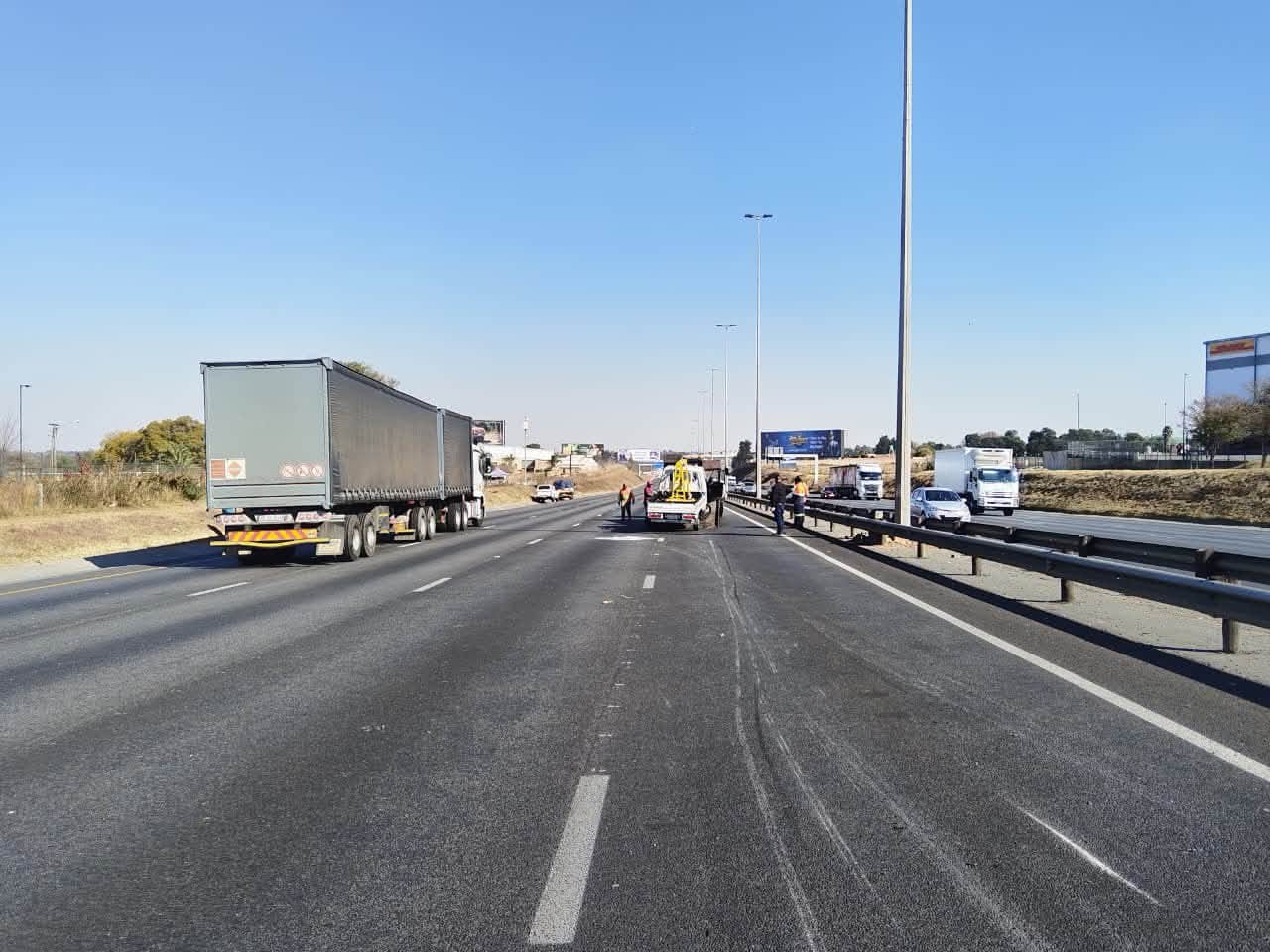 Collision on the R21 direction South, just before the Pomona off-ramp